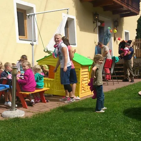 Holiday home Ferienwohnung-dolomitenblick Strassen